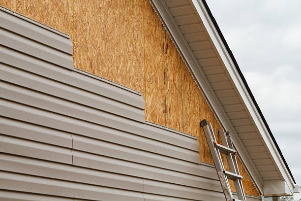 24/7 Emergency Siding experts in Lake City, PA